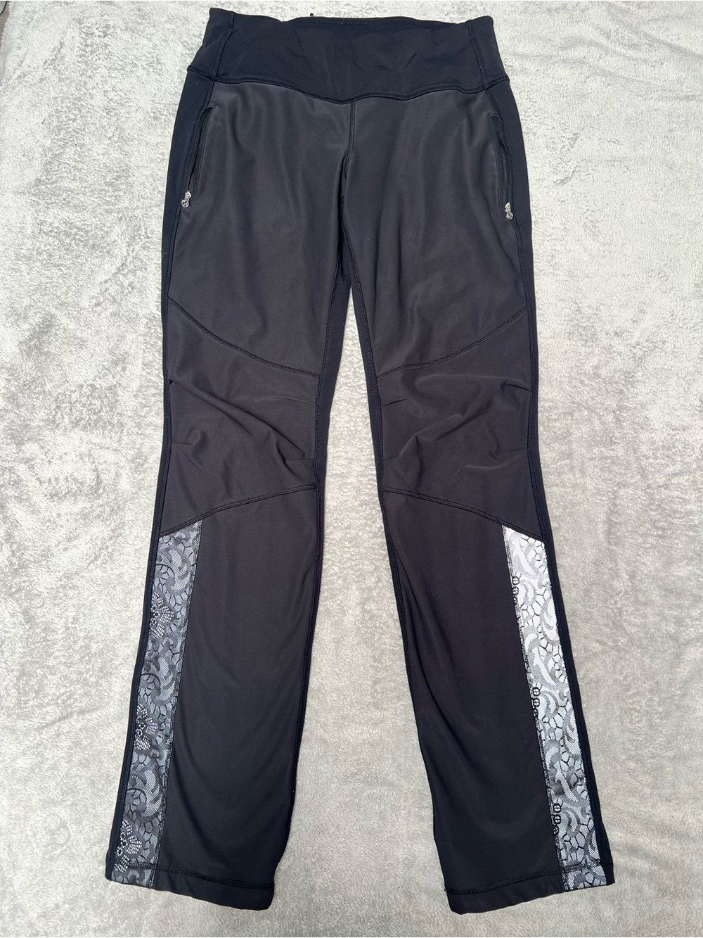 Lululemon Women’s Black Free Pants W/Lace Detail  Fleece Lined Sz 8 Moto Shell